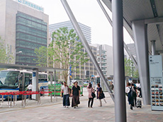 JR東京駅前