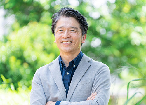 30～50代で発症するAGA（男性型脱毛症）が壮年性脱毛症です。