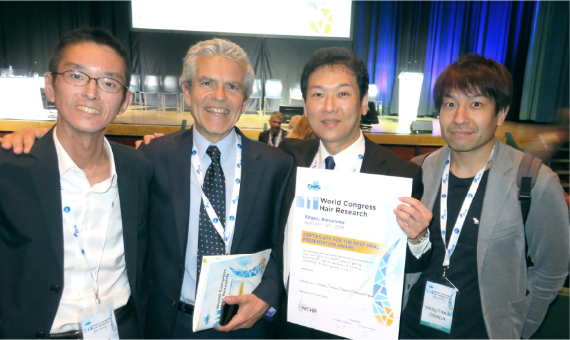 左より、1番目がDクリニック東京 小山院長、3番目が日本医科大学 高田教授